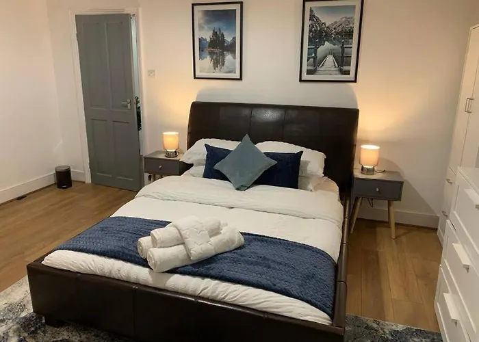 Cosy Apartment In London